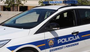 Na Hrvaškem: ubil taščo, večkrat zabodel ženo in si pred očmi policistov vzel življenje
