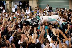 Hamiltonu še zadnja dirka sezone, Rosbergu pa prvi naslov prvaka