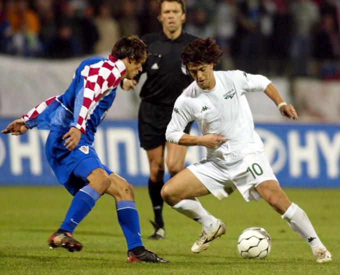 Zlatko Zahović je obe tekmi proti Hrvaški odigral takoj po tem, ko je odstranil mavec z zlomljenega prsta na nogi. | Foto: Reuters