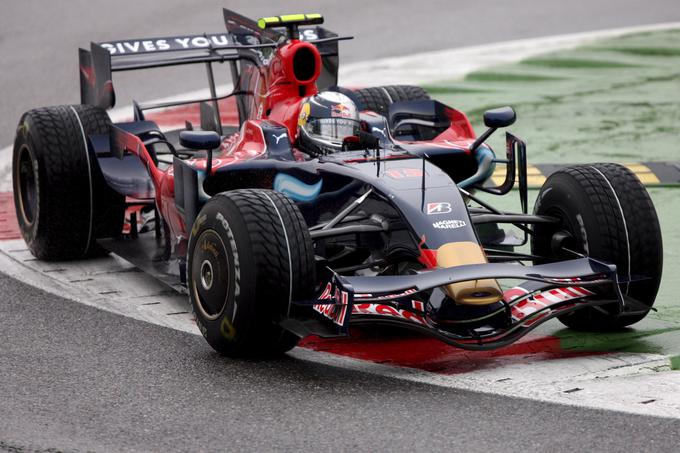 Sebastian Vettel je leto pred prvo zmago z Red Bullom slavil že s Torom Rossom. | Foto: Guliverimage