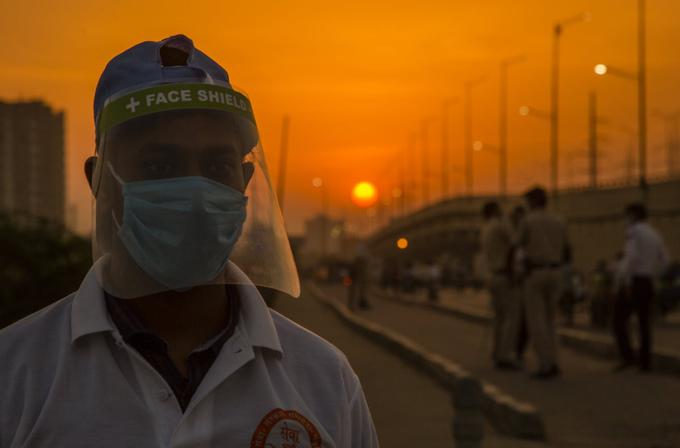 Raziskava je potekala v mestu Čenaj v Indiji. Ta azijska država je po številu vseh odkritih okužb z novim koronavirusom na tretjem mestu med vsemi državami na svetu. Do zdaj so potrdili 2,9 milijona primerov, umrlo pa je okrog 55.000 ljudi.  | Foto: Getty Images