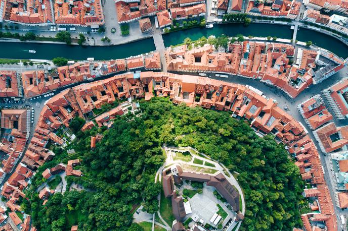 Ljubljana. | Kar pet stanovanj je marca v Ljubljani dobilo nove lastnike, ki so za kvadratni meter odšteli več kot pet tisoč evrov.  | Foto Shutterstock