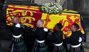 Škotska še zadnjič pozdravila pokojno kraljico