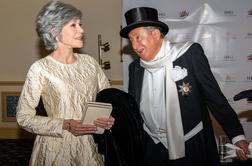 "Pepelka" Jane Fonda na operni ples prišla v izposojeni obleki