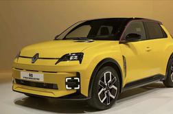 Razkrita tudi notranjost: Renaultu ušle fotografije nove "petke" #foto