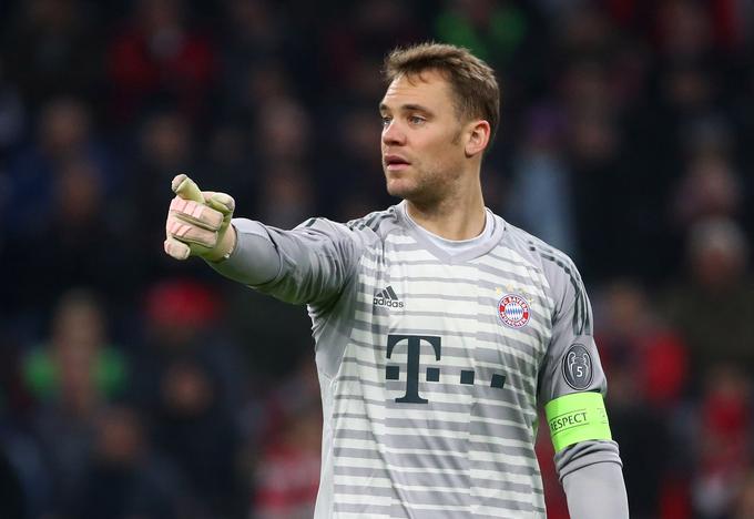 "Trenirati v malih skupinah je seveda nenavadno za nas. A super je bilo vnovič videti soigralce na stadionu," je po današnjem treningu povedal kapetan vodilnega Bayern Münchna Manuel Neuer. | Foto: Reuters