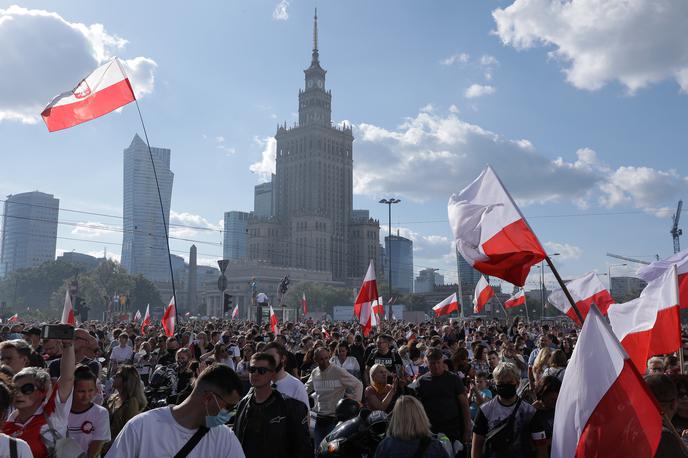 Poljska Varšava | Na Poljskem bodo 15. oktobra potekale parlamentarne volitve, vladajoča stranka Zakon in pravičnost pa je svojo volilno kampanjo utemeljila na boju proti nezakonitim migracijam. | Foto Reuters