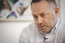 Erik Brecelj: Minister Bešič Loredan obljublja velike stvari s figo v žepu