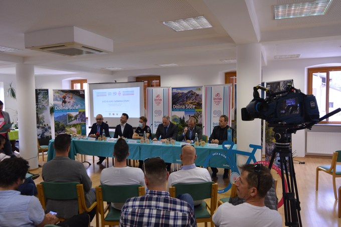 19. etapo letošnjega Gira, ki bo tudi slovensko obarvana, so predstavili na novinarski konferenci v Kobaridu. | Foto: 