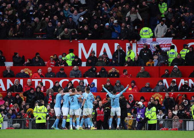 Manchester City v tem trenutku v angleškem prvenstvu zaostaja le za Arsenalom. | Foto: Reuters