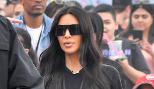 Kim Kardashian spet obtožili retuširanja družinskih fotografij