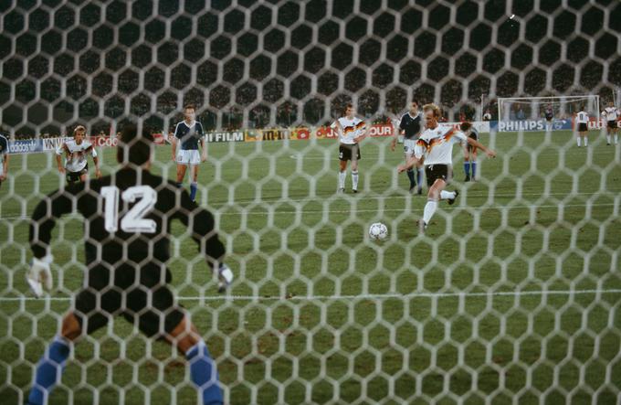 Zmagoviti zadetek v finalu SP 1990 je prispeval Andreas Brehme. | Foto: Guliverimage/Getty Images