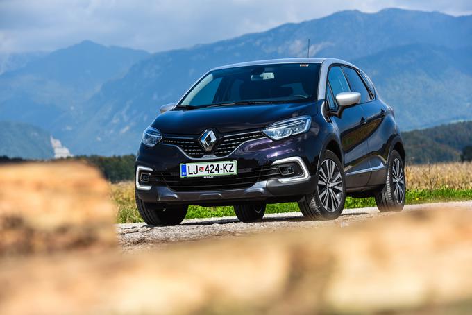Renault captur je star šele deset let, predstavlja pa enega tipičnih predstavnikov trenutno najbolje prodajanega avtomobilskega razreda v Evropi.  | Foto: Gašper Pirman