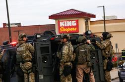Strelski napad v Koloradu zahteval deset življenj #video #foto