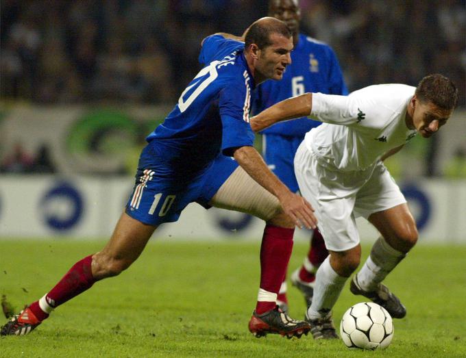 V kvalifikacijah za EP 2004 je zatresel mrežo vseh tekmecev razen takratne evropske prvakinje Francije na čelu s prvim zvezdnikom Zinedinom Zidanom. | Foto: Reuters