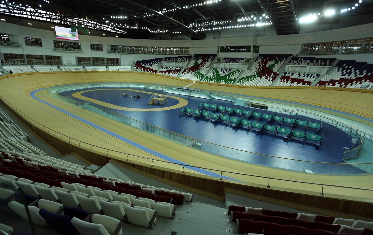 velodrom Turmenistan | Turkmenistan bo oktobra gostil svetovno kolesarsko prvenstvo na stezi. Takrat bodo v državi športnikom, tudi tujim, omogočili cepljenje proti novemu koronavirusu, ki ga uradno ne priznavajo.  | Foto Guliverimage/Getty Images
