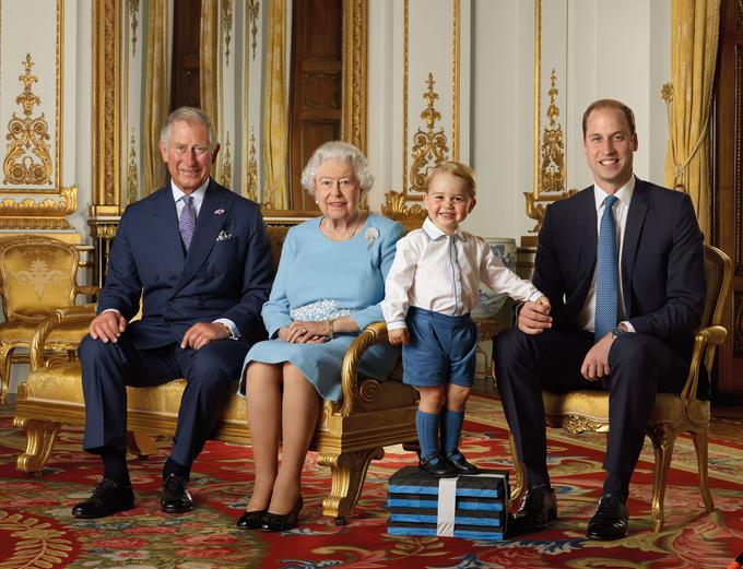 Kraljica in njeni prvi trije nasledniki: princ Charles, princ William in princ George. | Foto: Getty Images