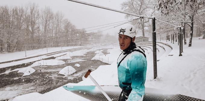 Luka Božič je znan kot eden najbolj marljivih pridnih športnikov. Tudi sneg ga ne ustavi. | Foto: osebni arhiv/Lana Kokl