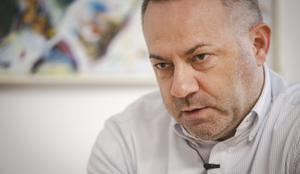 Erik Brecelj: Minister Bešič Loredan obljublja velike stvari s figo v žepu