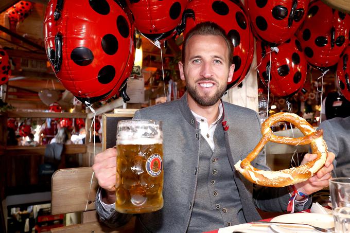 Harry Kane je pred dnevi obiskal tudi sloviti Oktoberfest, tokrat pa je dobil nekaj več počitka in ni stopil na zelenico. | Foto: Reuters