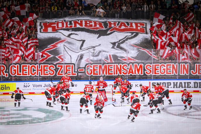 Kölner Haie, gledalci | Hokejisti nemškega prvoligaša Kölner Haie so v rednem delu letošnje sezone domače tekme igrali pred najštevilčnejšim občinstvom – po 22 letih so na vrhu zamenjali švicarski Bern.  | Foto Guliverimage