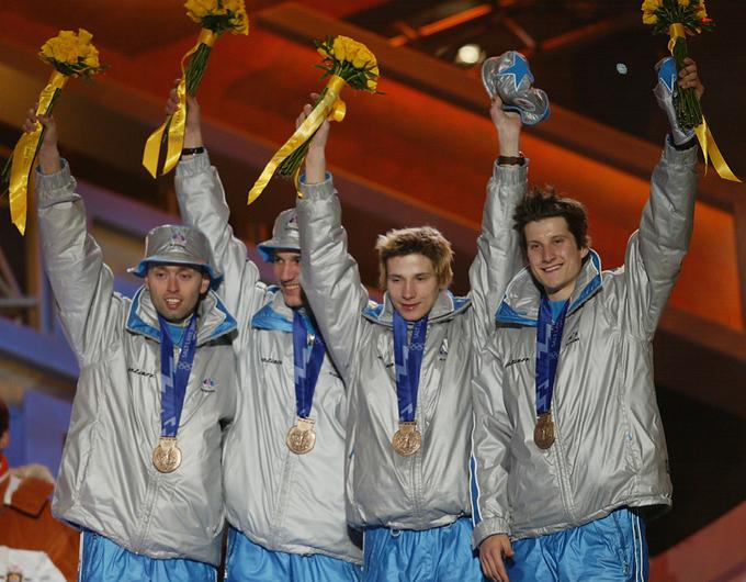 Podobe in uspehi, ki se jih ne pozabi. Spomin na olimpijske igre v Salt Lake Cityju in bronasta kolajna v ekipni skakalni preizkušnji. | Foto: Reuters