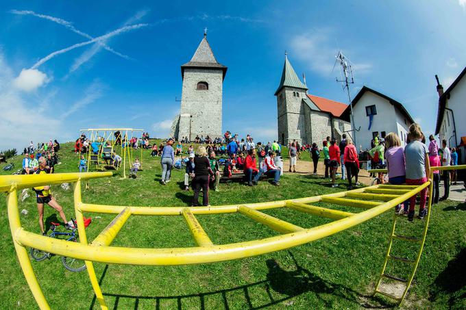 Kum bo v nedeljo gostil tradicionalno romarsko-planinsko druženje kumsko nedeljo.  | Foto: Vid Ponikvar
