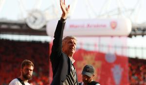 Wenger: 22 let na klopi Arsenala je bila napaka