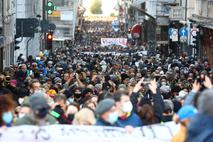 protest Trst proti covidnemu potrdilu 06112021
