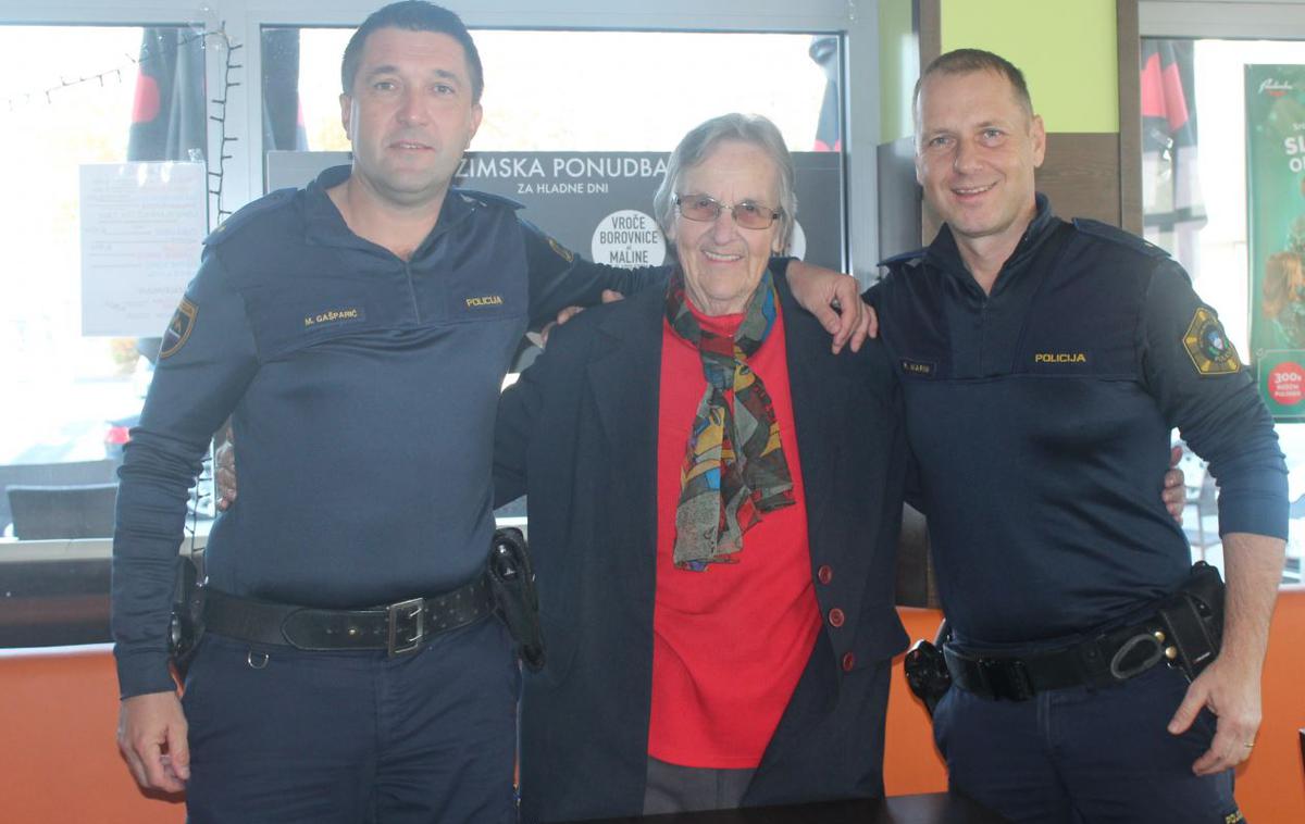 Policija | Junaka v modrem sta rešila življenje starejši občanki. | Foto PU Murska Sobota