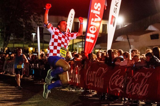 Hrvaški tekač in ljubitelj nogometa Ivica Skočić je jutro po teku na Bledu odpotoval v Moskvo, na finale svetovnega prvenstva v nogometu. | Foto: Sportida