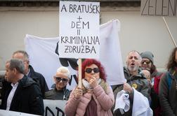 Shod za zaščito Mure: Protestniki očitajo Bratuškovi, da je v krempljih lobijev