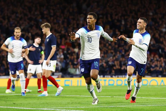 Jude Bellingham je v 35. minuti povišal prednost Anglije na 2:0. | Foto: Reuters