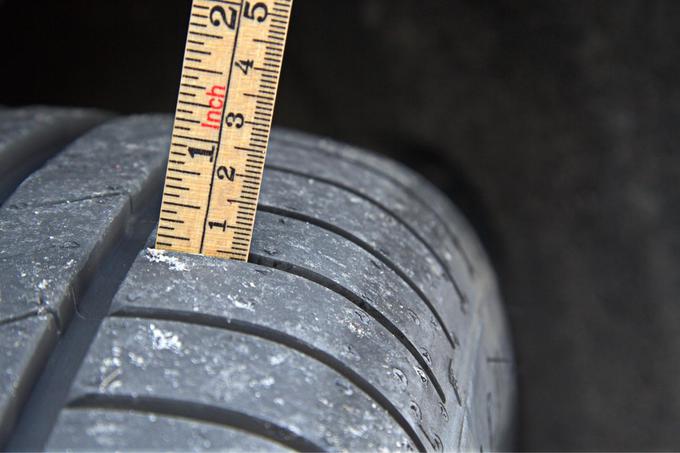 Če je profil na vaših starih letnih gumah manjši od 1,6 mm, jih bo potrebno zamenjati z novimi. | Foto: Thinkstock