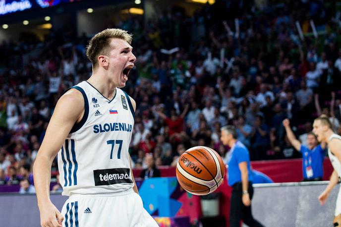 Luka Dončić Slovenija 2017 | Leta 2017 je postal evropski prvak, po prihodu v ligo NBA pa še najučinkovitejši evropski košarkar vseh časov. | Foto Vid Ponikvar