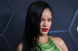 Noseča Rihanna na naslovnici Vogua: Ne bom nosila nosečniških oblačil