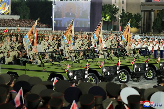 vojaška parada, Pjongjang | Foto: Reuters