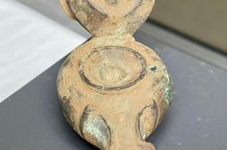 V največji rimski najdbi zadnjega stoletja našli orožje, nakit, orodje in novce