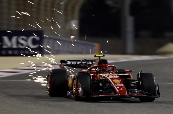 Od obeh Ferrarijev je bil hitrejši Carlos Sainz. | Foto: Reuters