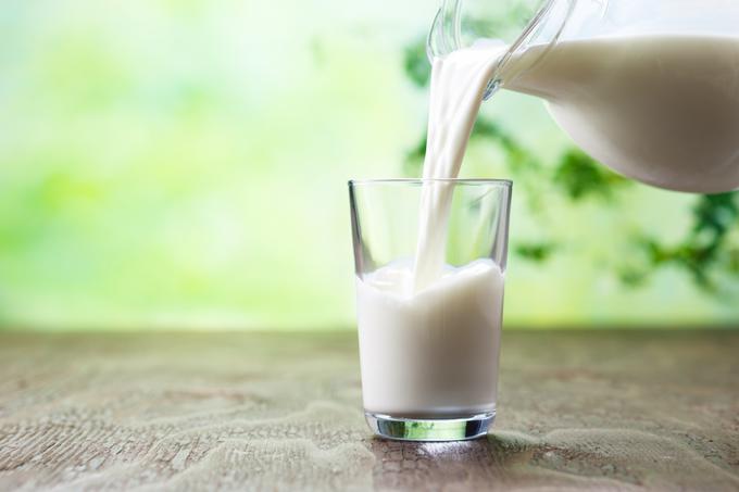 Škoda bi bilo zavreči sveže mleko. Preverite, kako ga lahko uporabite za pripravo drugih živil in s tem podaljšate njegov rok uporabe.  | Foto: Getty Images