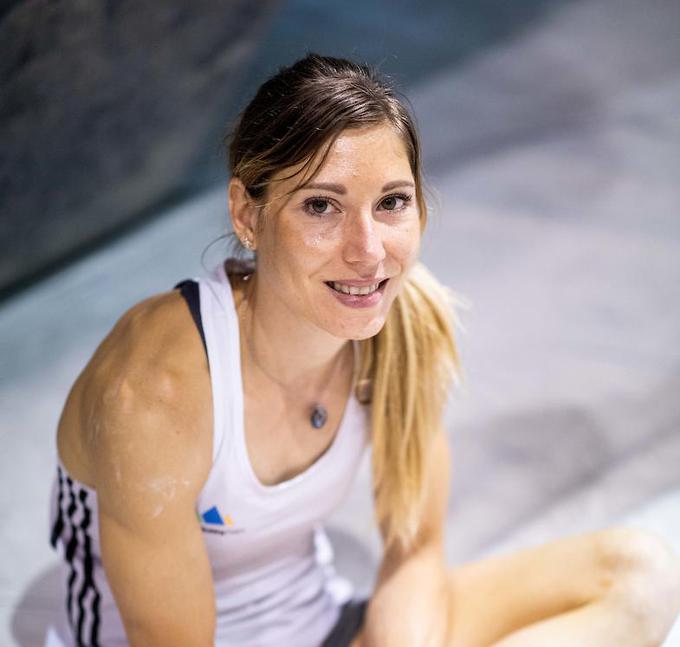 Športna plezaka Mina Markovič se je v svoji raziskovalni nalogi posvetila raziskovanju problematike motenj hranjenja in prehranjevanja.  | Foto: Vid Ponikvar