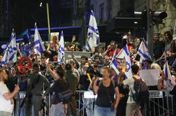 V Jeruzalemu že četrta noč protivladnih protestov #video