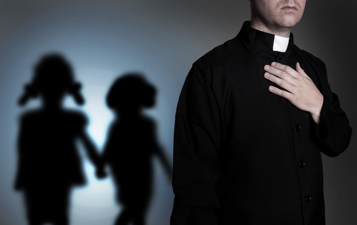 Duhovnik | Priznal je, da je v šestih letih zlorabil 13 fantov, starih od šest do 13 let.  | Foto Shutterstock