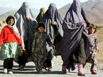 Afganistanke, oblečene v burke