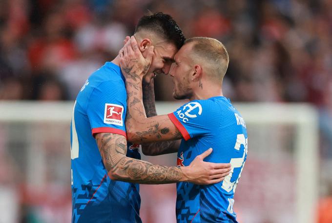 Veselje Benjamina Šeška in Davida Rauma v Berlinu, kjer je Union doživel prvi poraz po 24 tekmah. | Foto: Reuters