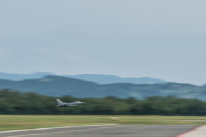 F16 - lovec letališče Cerklje | Foto Klemen Korenjak
