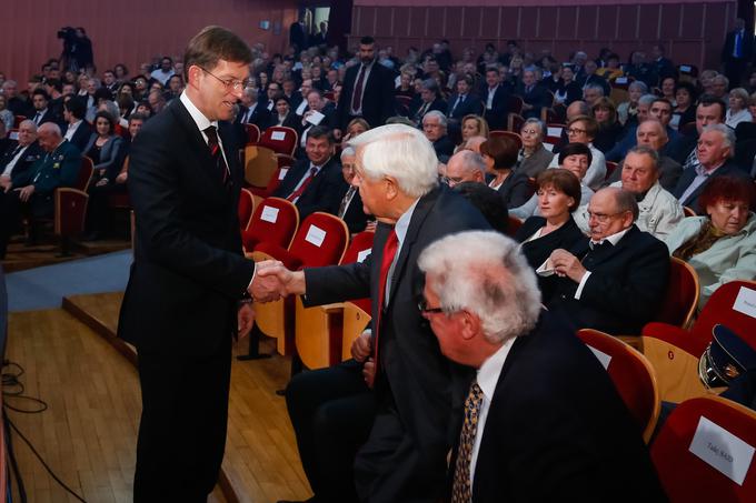 ... pa tudi premier Miro Cerar in prvi predsednik samostojne Slovenije Milan Kučan.  | Foto: STA ,