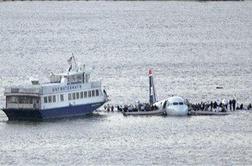 New York: V reko strmoglavilo letalo s 151 ljudmi