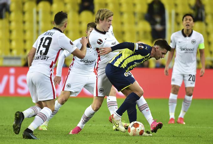 Miha Zajc je ob remiju Fenerbahčeja in Eintrachta igral do 77. minute. | Foto: Guliverimage/Vladimir Fedorenko