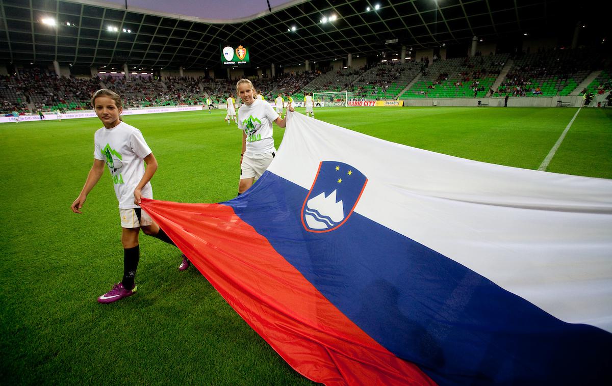 slovenska zastava | Foto Vid Ponikvar